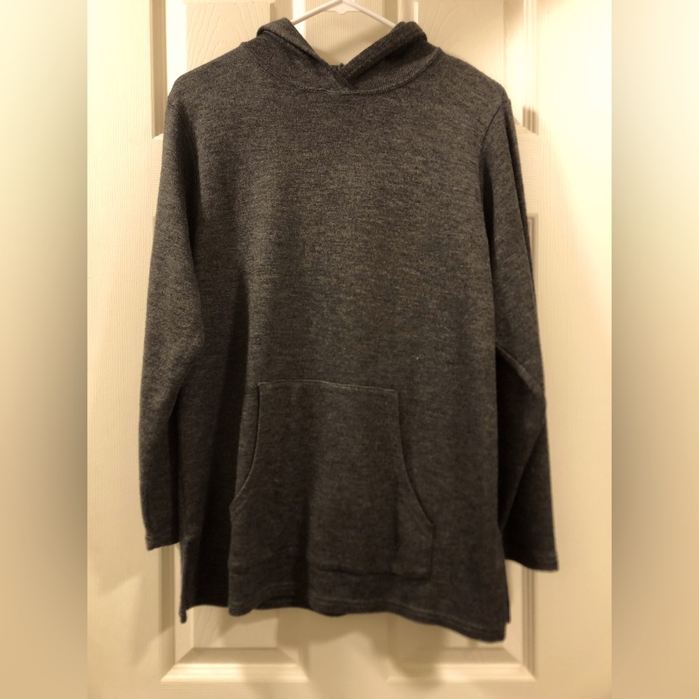 Victoria Jones thick hooded sweater